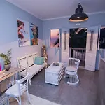 Niriides Aparthotel 3*