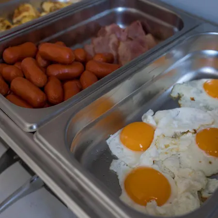 Niriides Apartahotel 3*