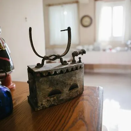 Apartahotel Niriides 3*