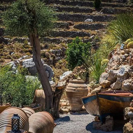 Niriides Apartahotel Symi