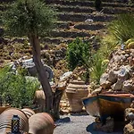Niriides Lejlighedshotel Simi