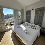 Niriides Lejlighedshotel Simi