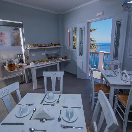 Niriides Hotel Apartments 3*