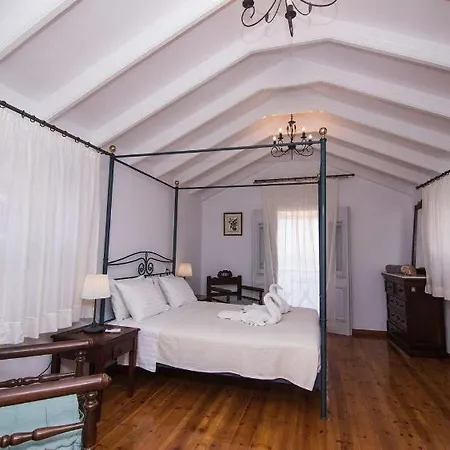 Niriides Hotel Apartments Symi