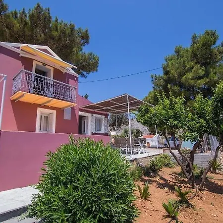 Niriides Hotel Apartments