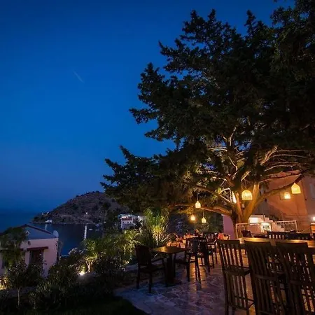 Niriides Hotel Apartments Symi