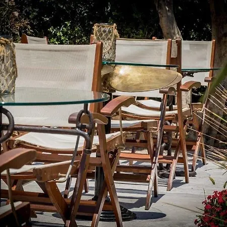 Niriides Hotel Apartments