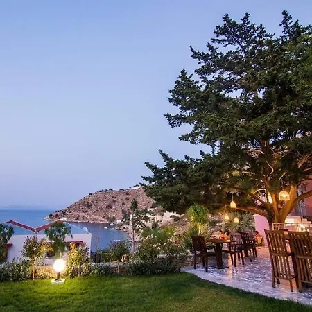 Niriides Hotel Apartments 3*