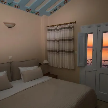 Niriides Lejlighedshotel Simi