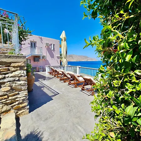 Niriides Hotel Apartments 3*