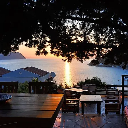 Hotel de apartamente Niriides