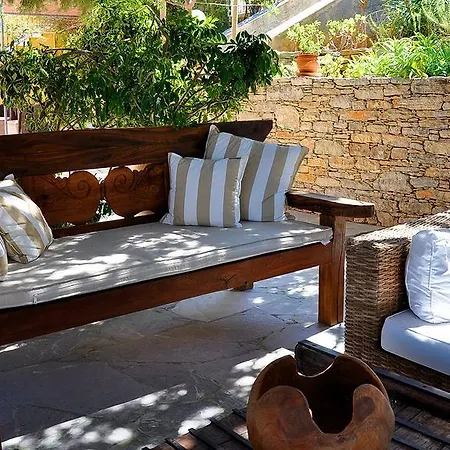 Niriides Hotel Apartments