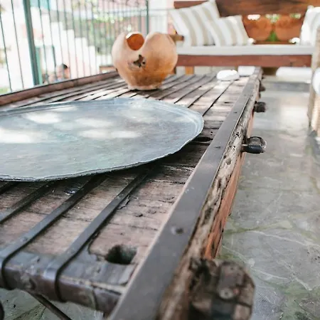 Hotel de apartamente Niriides 3*