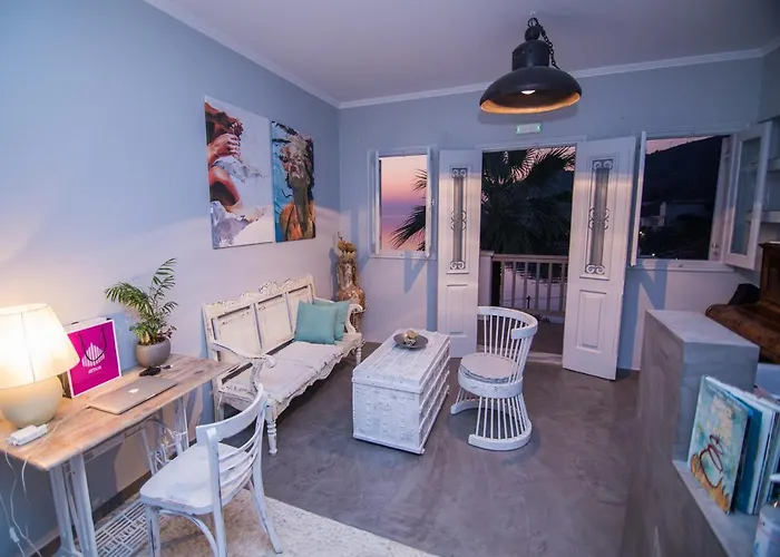 Niriides Hotel Apartments Aparthotel 3*