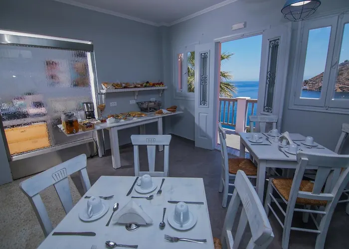 Niriides Hotel Apartments 3*