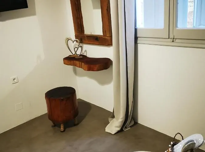 Niriides Lejlighedshotel Simi