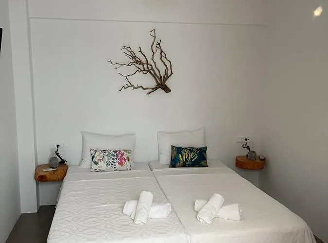 Niriides Lejlighedshotel Simi