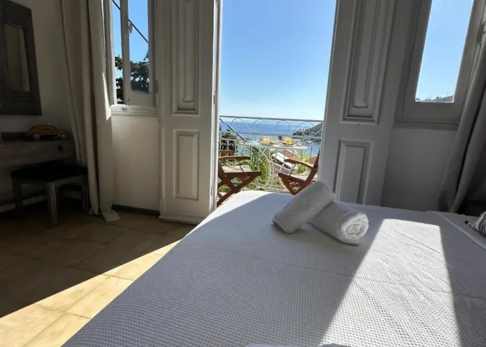 Niriides Lejlighedshotel Simi