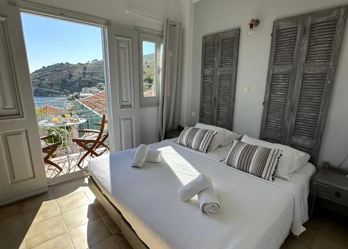 Niriides Lejlighedshotel Simi